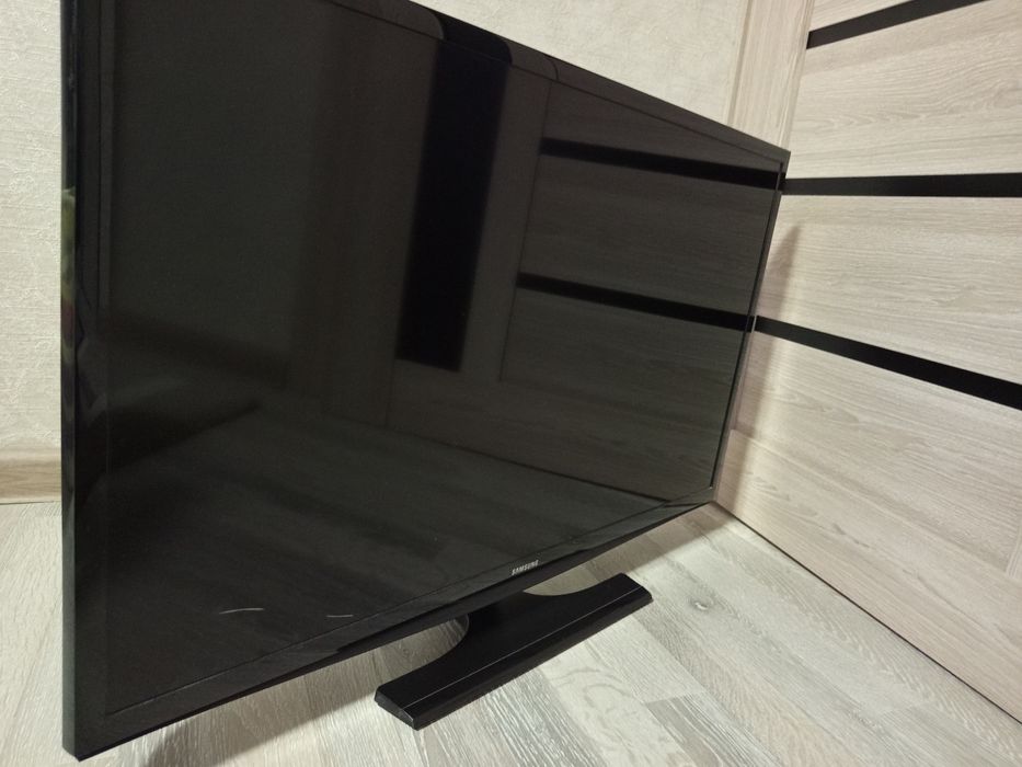 Продам телевизор Samsung 32"