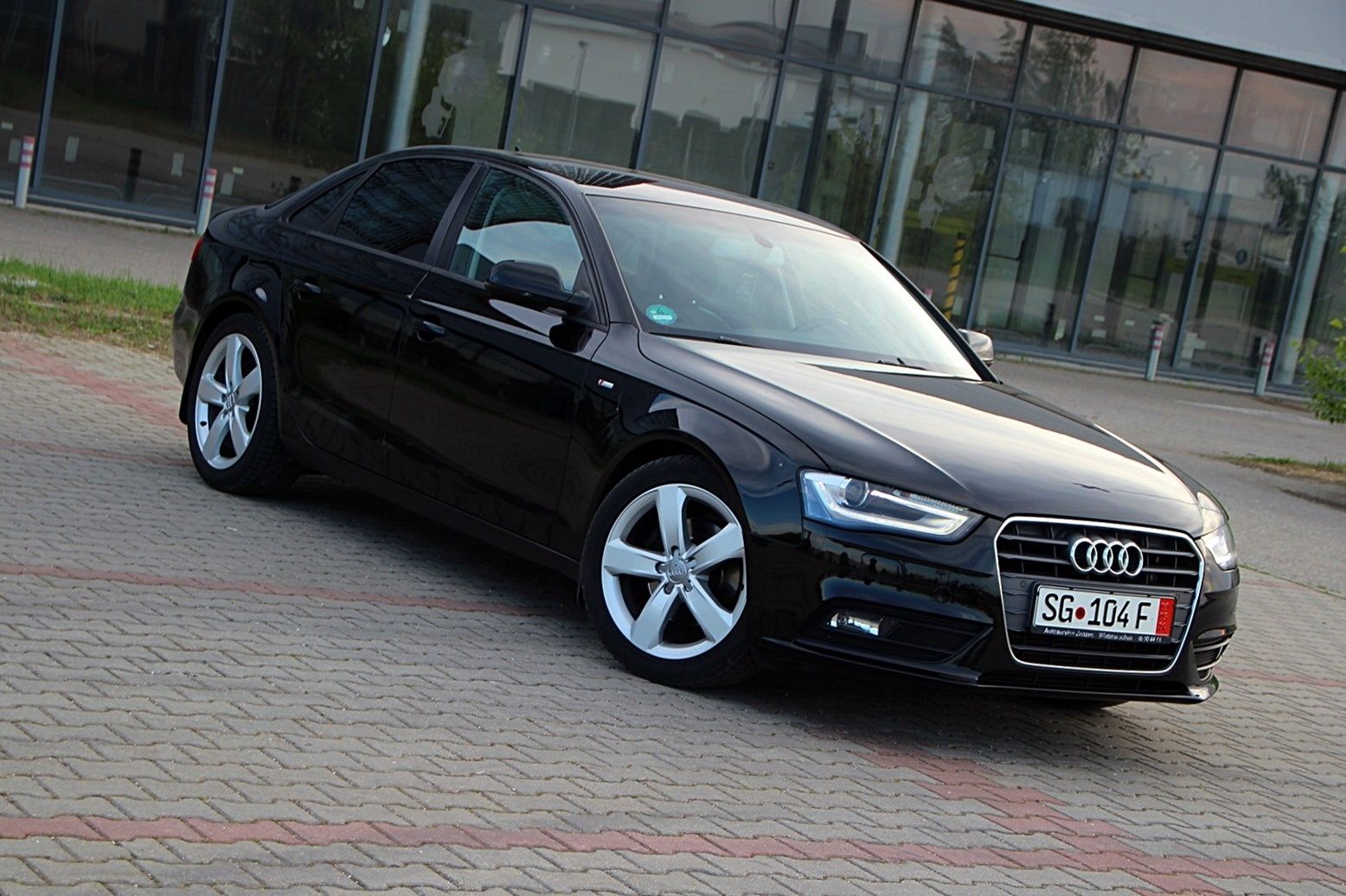 Audi A4 - Automat - An 2013 - Impecabil !