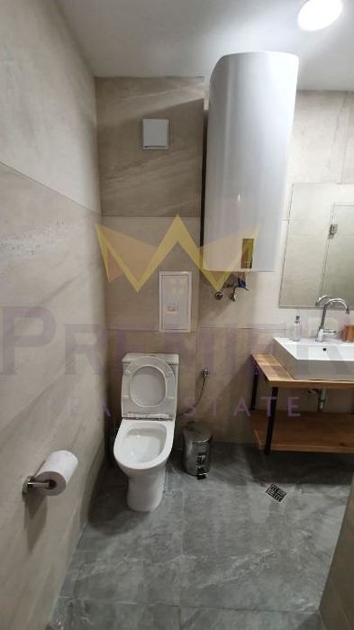 Дава се под наем Тристаен апартамент в Варна, Център - 92 кв.м за 850 € - Снимка #6