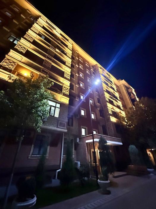 Срочно 2хком голден хаус в центре Яккасарай