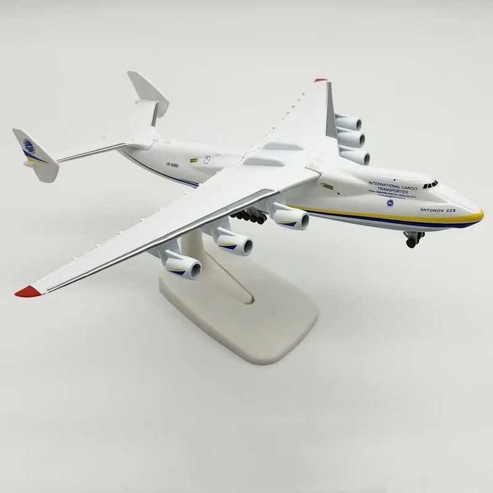 AN-225 Antonov най-големия самолет в света модел макет товарен колекци