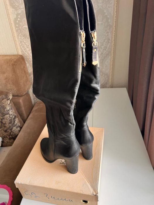 Зимние сапоги на каблуке