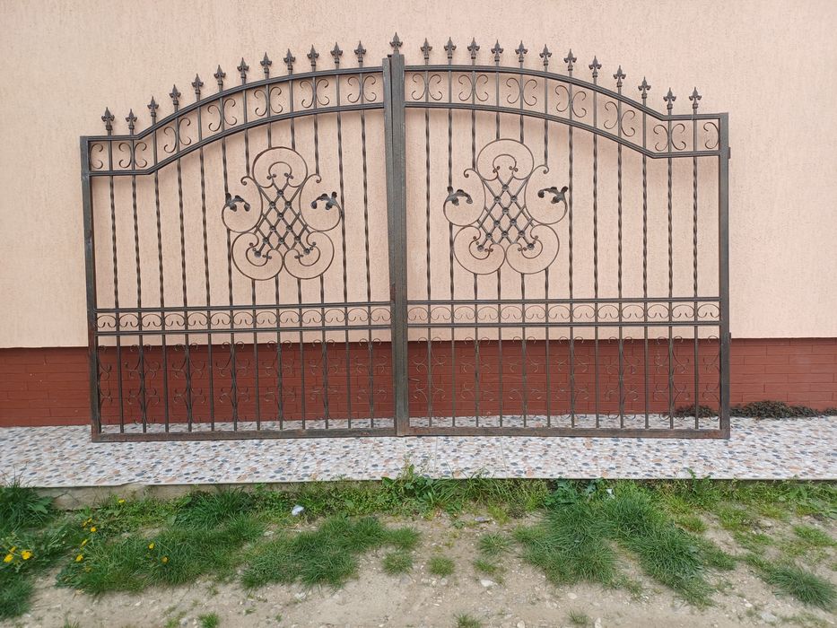 Porți fier forjat