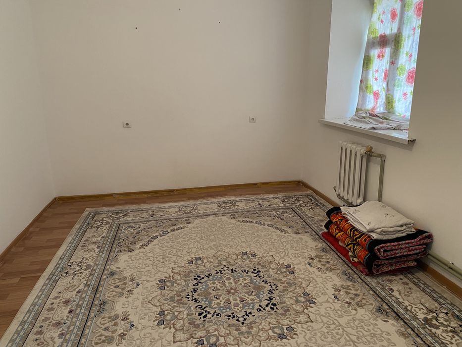 Подселениеге бір адам керек