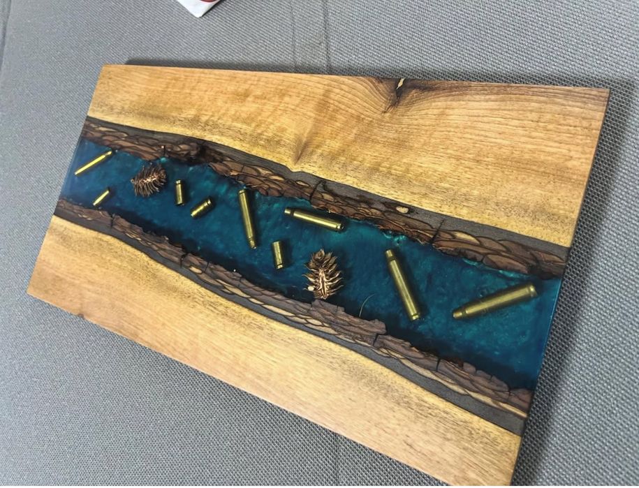 Уникални дъски за рязане и сервиране на мезета от орех и дъб