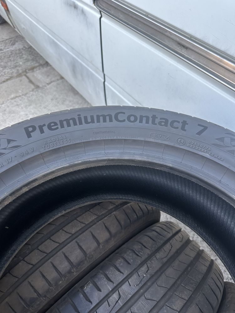 215/55/17 Continental dot23