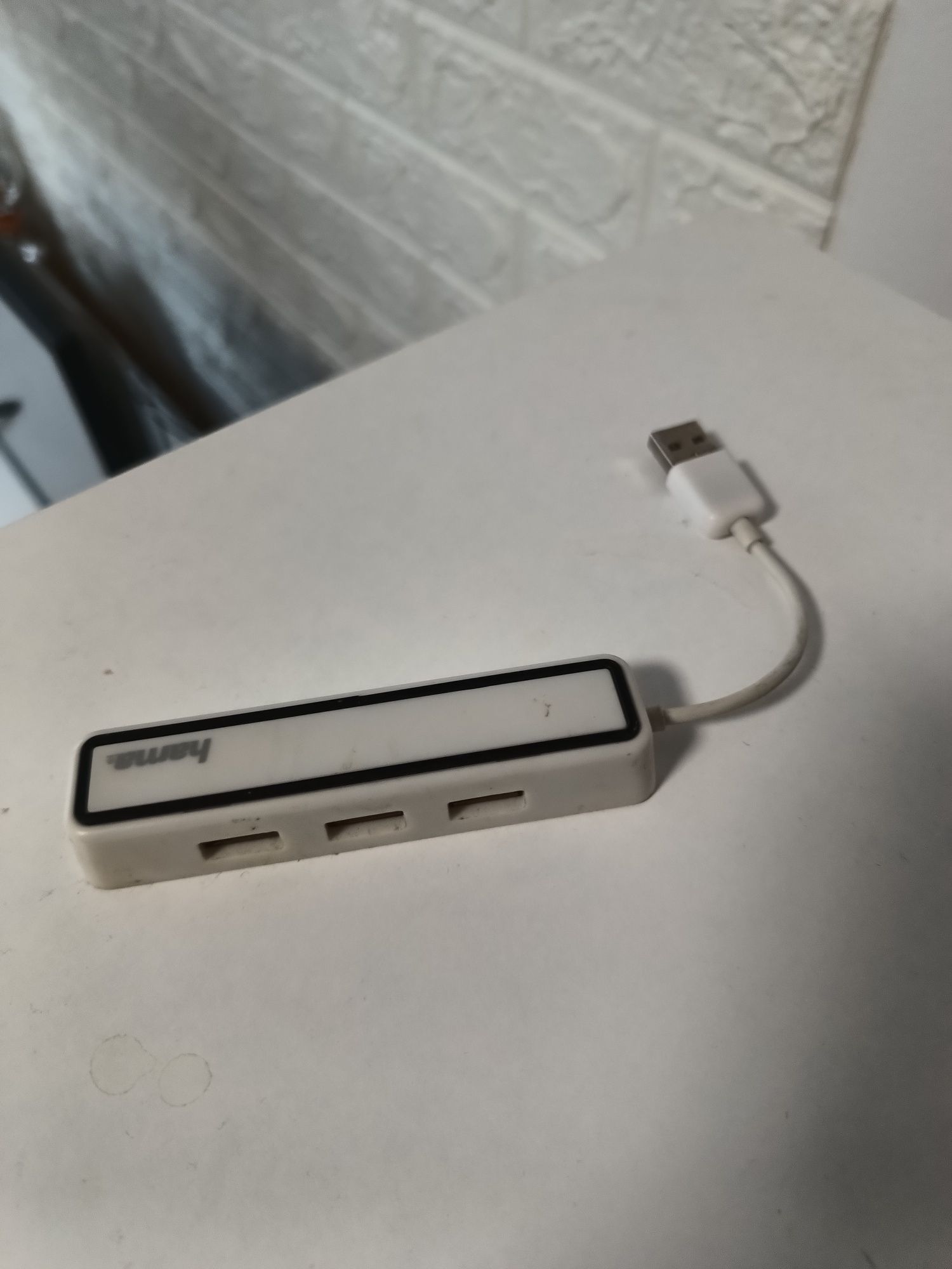 Hub 4-USBuri pentru laptop