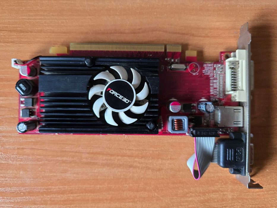 Повредена Видеокарта AMD Radeon HD 4550 512MB – За Части/Ремонт