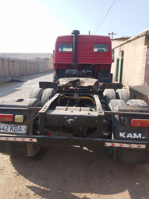 Kamaz tegach sotiladi