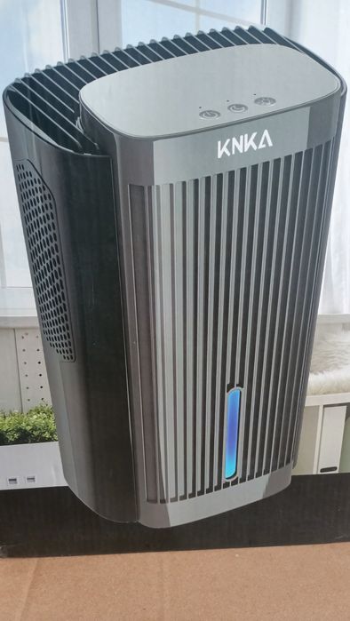 Dezumidificator Nou KNKA Model CS06 În Cutie