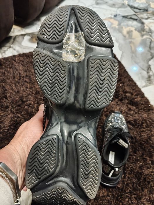 Дамски маратонки закупени от best sikrets 40 ном.