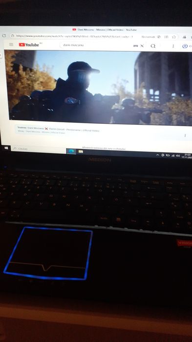 Laptopul și cu stația costă 7,500