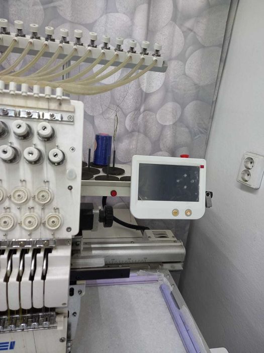 Vând mașină de brodat Fuwei