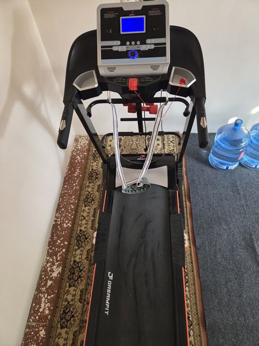 Продаётся беговая дорожка, для пользователей до 120 кг