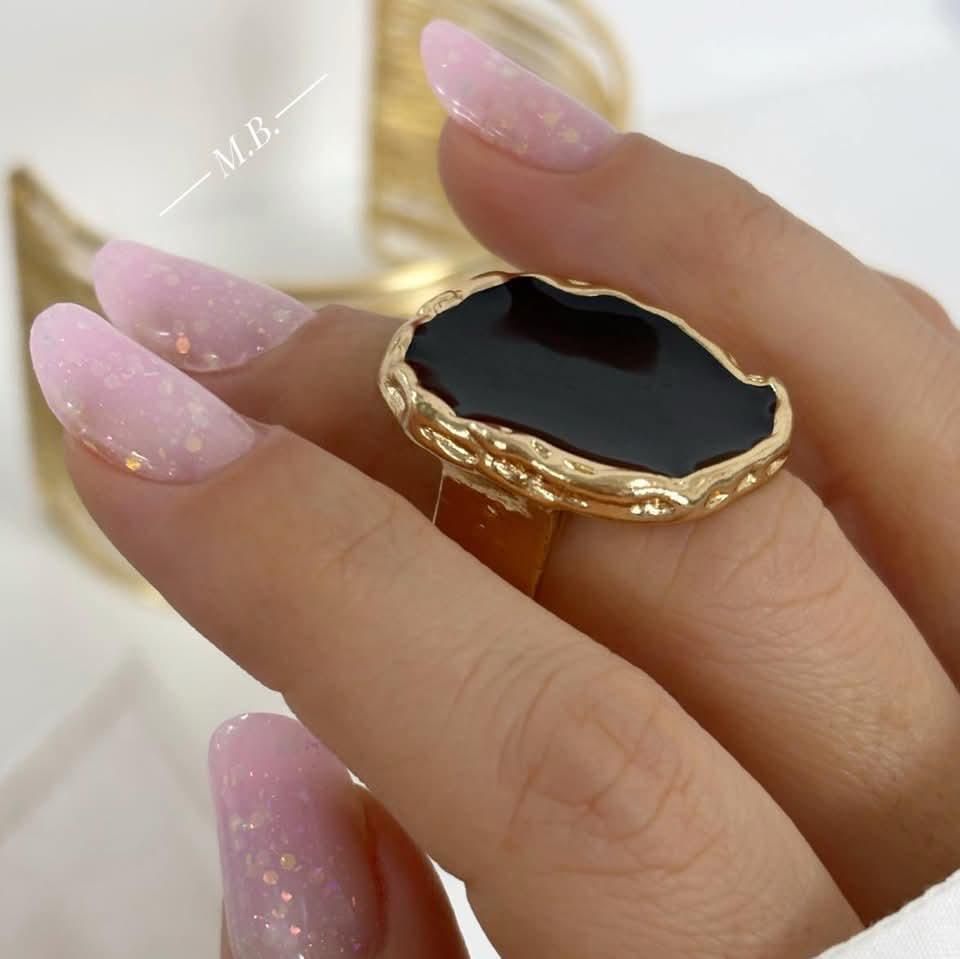 Manichiura si Pedichiura! Mystique Beauty OFERTA