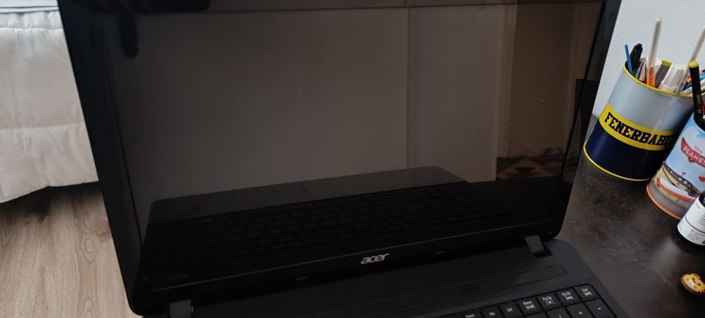 Лаптоп Acer E1-571G