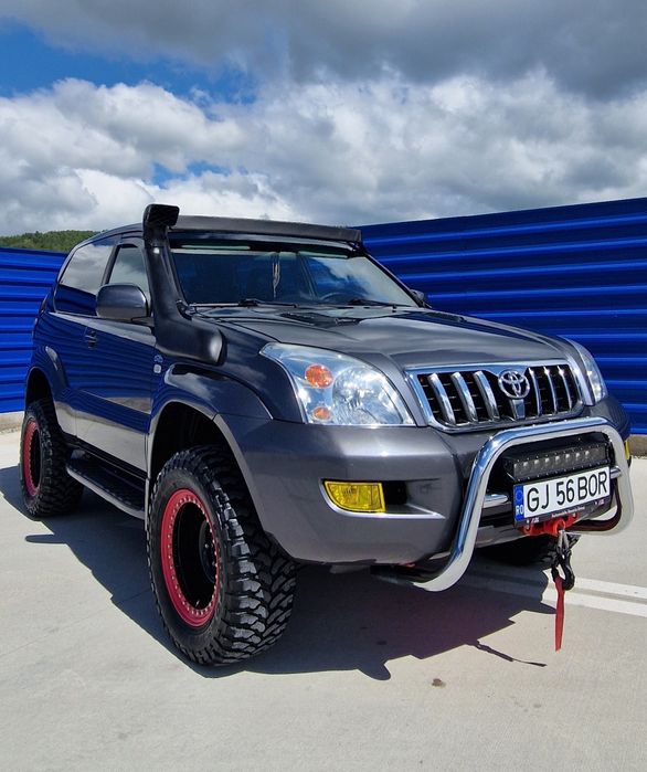 Se vinde Toyota Land Cruiser 3.0 173cp euro 4 AUTOUTILITARA