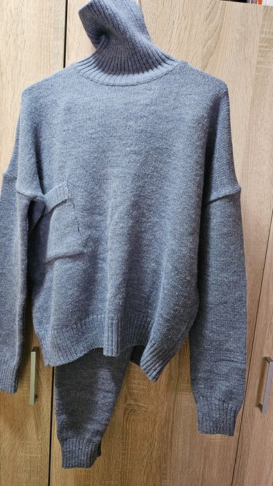 Дамски комплект плетиво с вълна