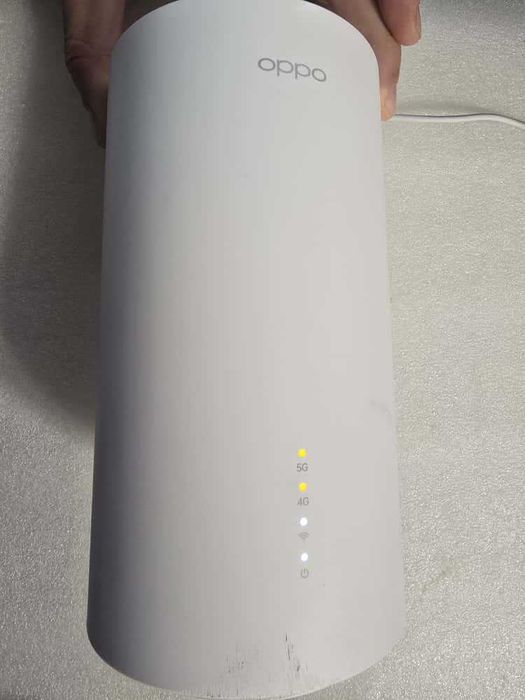 Modem 5G cu SIM OPPO 5G CPE T2 , WiFI 6, 2.4GHz si 5GHz