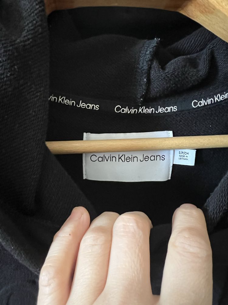 Одежда Calvin Klein