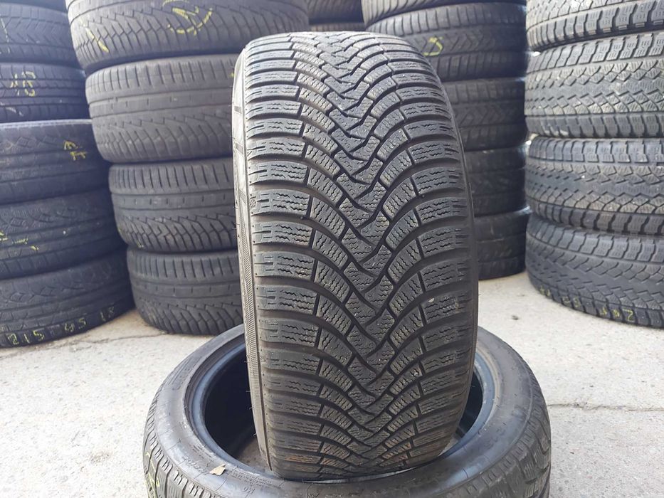 1xAnvelopa second iarnă 225 40 R18 Falken 2019