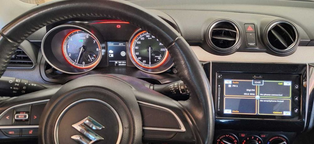 Vând mașină marca Suzuki