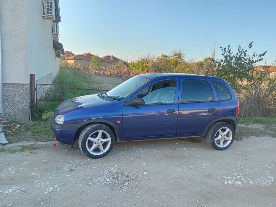 Продава се Опел Корса 1.4 газ бензин