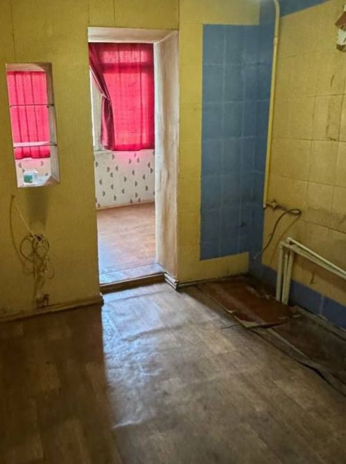 Буюк Ипак Йули  3*4/1/4  дом вдоль дороги можно под офис, ипотека
