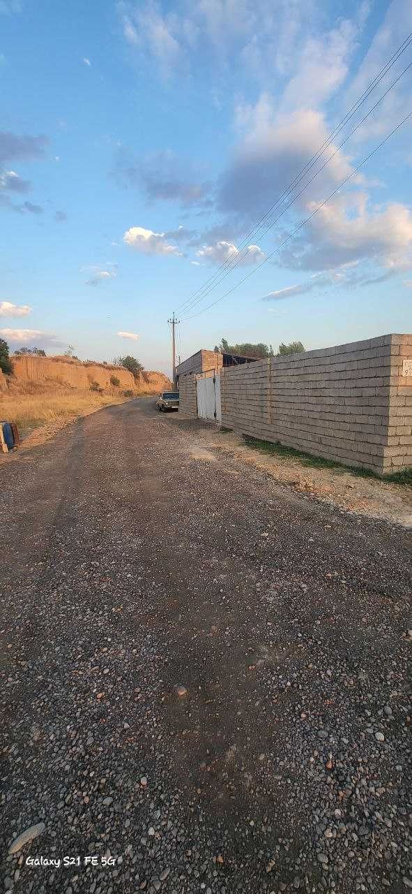 Dacha sotiladi !!! 11000$.
