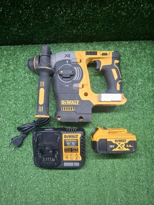 Перфоратор на DeWALT DCH273 с батерия 5 ампера и зарядно