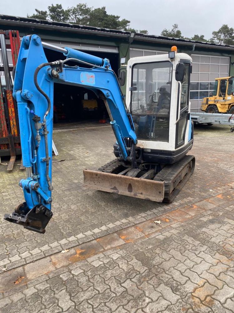 Miniexcavator Kubota tip KX61-3