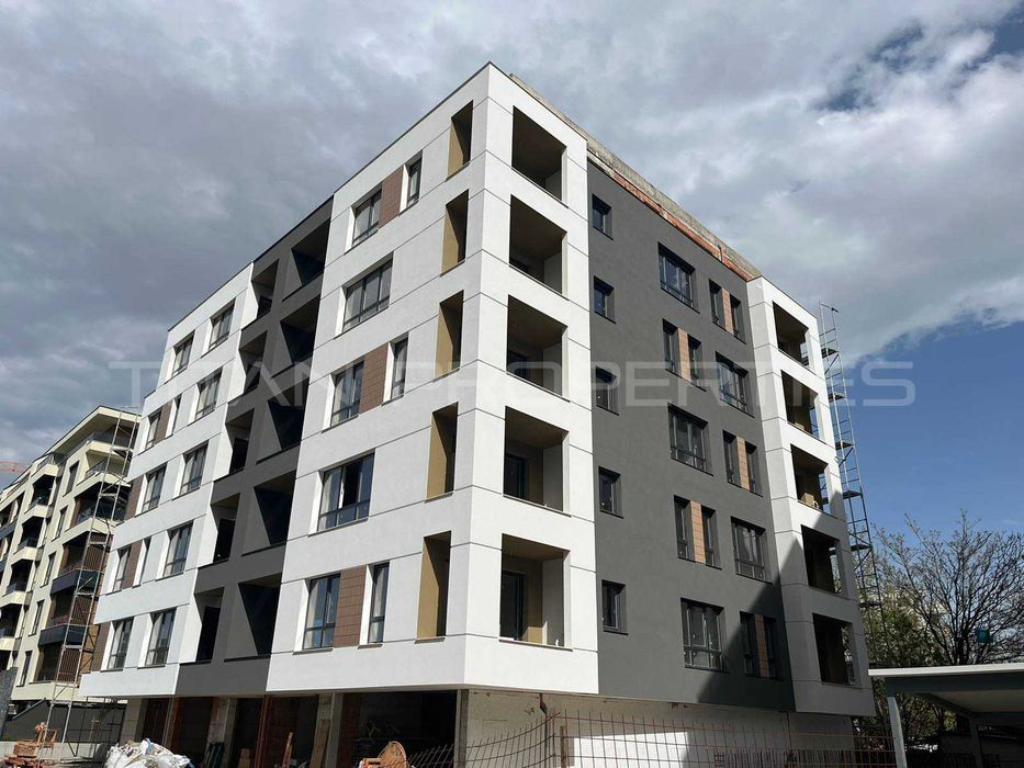 Продава се Тристаен апартамент в Пловдив, Христо Смирненски - 141 кв.м за 1200 €/кв.м - Снимка #9