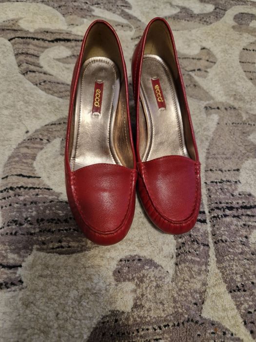 Pantofi Ecco mar 39 ,ca noi