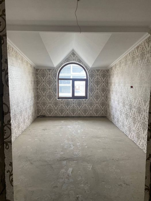 Срочно продаётся 2х-комнатная квартира в мансарде