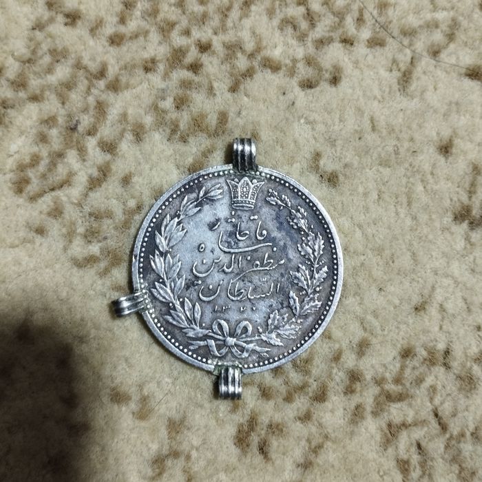 Старинная серебряная монета