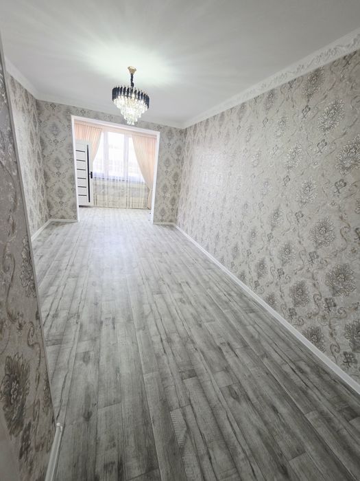 Паворот Квартира Сотилади