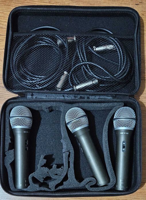 trei microfoane Samson Q2U USB