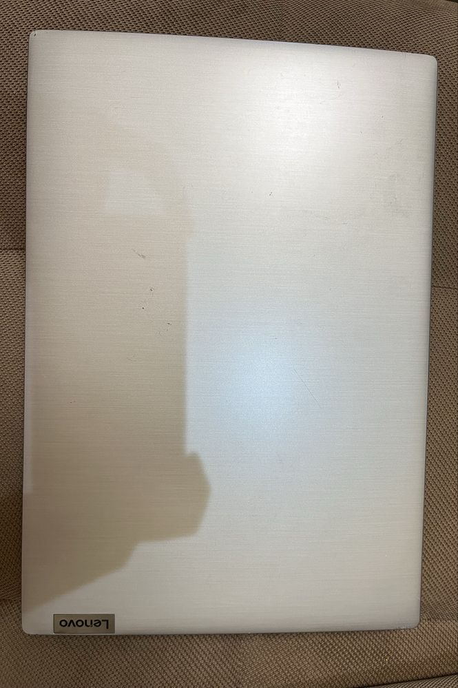 Лаптоп Lenovo,UHD Graphics 128mb