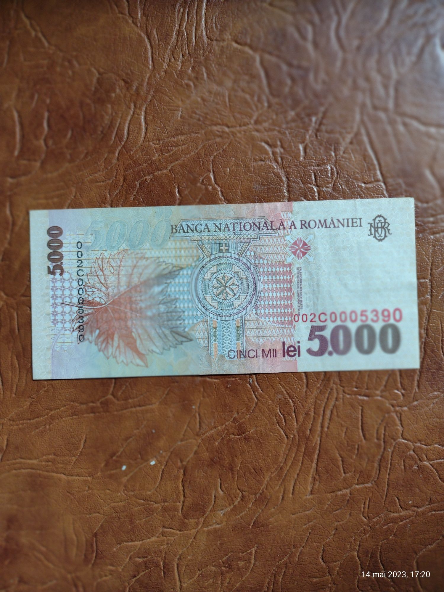 Vând monede și bancnote vechi