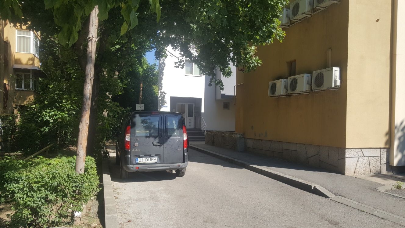 Spatiu comercial (birou,cabinet)