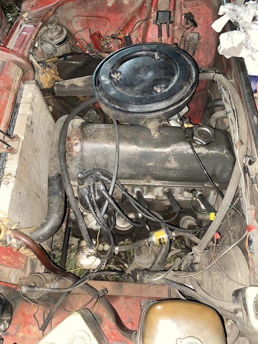 Продам запчасти на Ваз 2106 ,двигатель