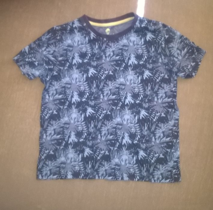 Нови тениски за момче