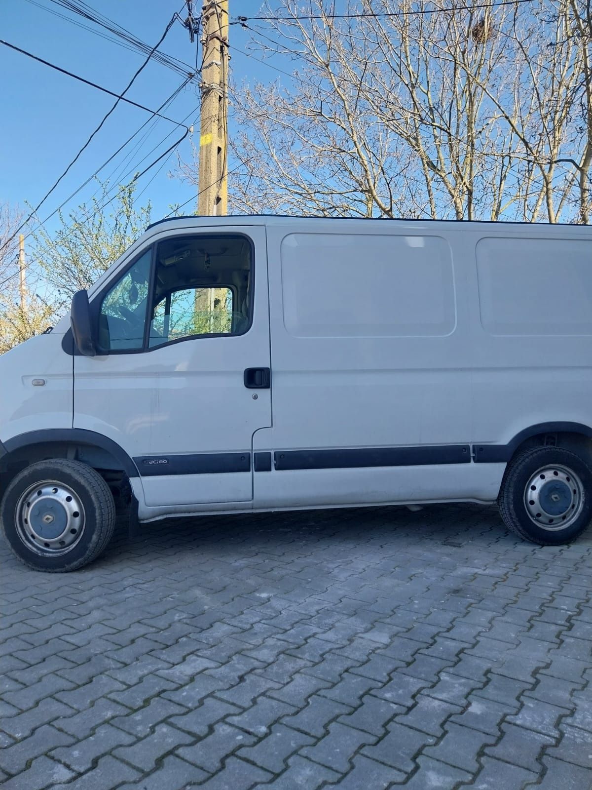 Vând Renault Master