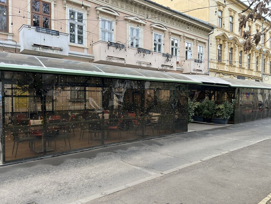 De vanzare doua structuri terasa