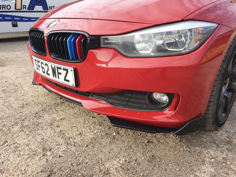 Bara Spoiler Fata cu Locas Senzori de Parcare BMW Seria 3 F30 F31 NFL Non Facelift 2011 - 2014 Culoare A75 Melbourne Red Metallic [K1122]