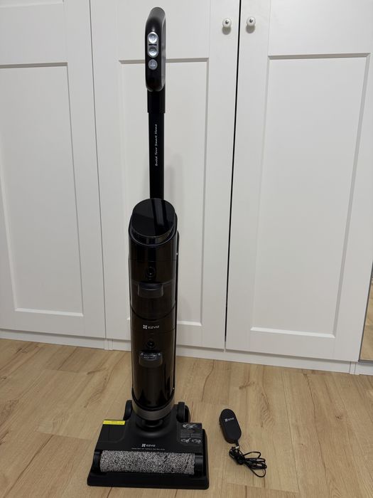 Aspirator 2 in 1 Ezviz in garanție