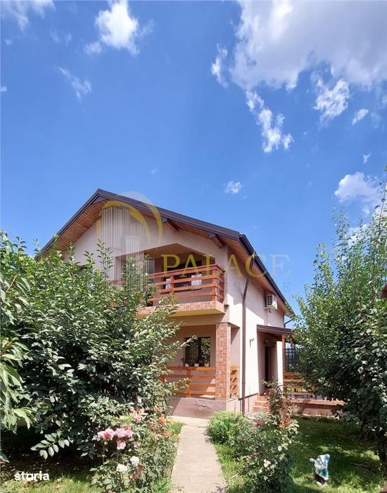 Casa cu garaj interior, spatioasa si pozitie excelenta -pensiunea Iris