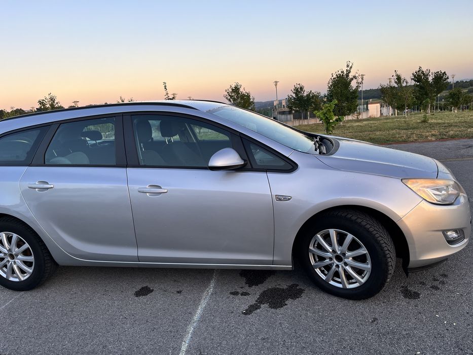 Opel Astra J Sports Tourer