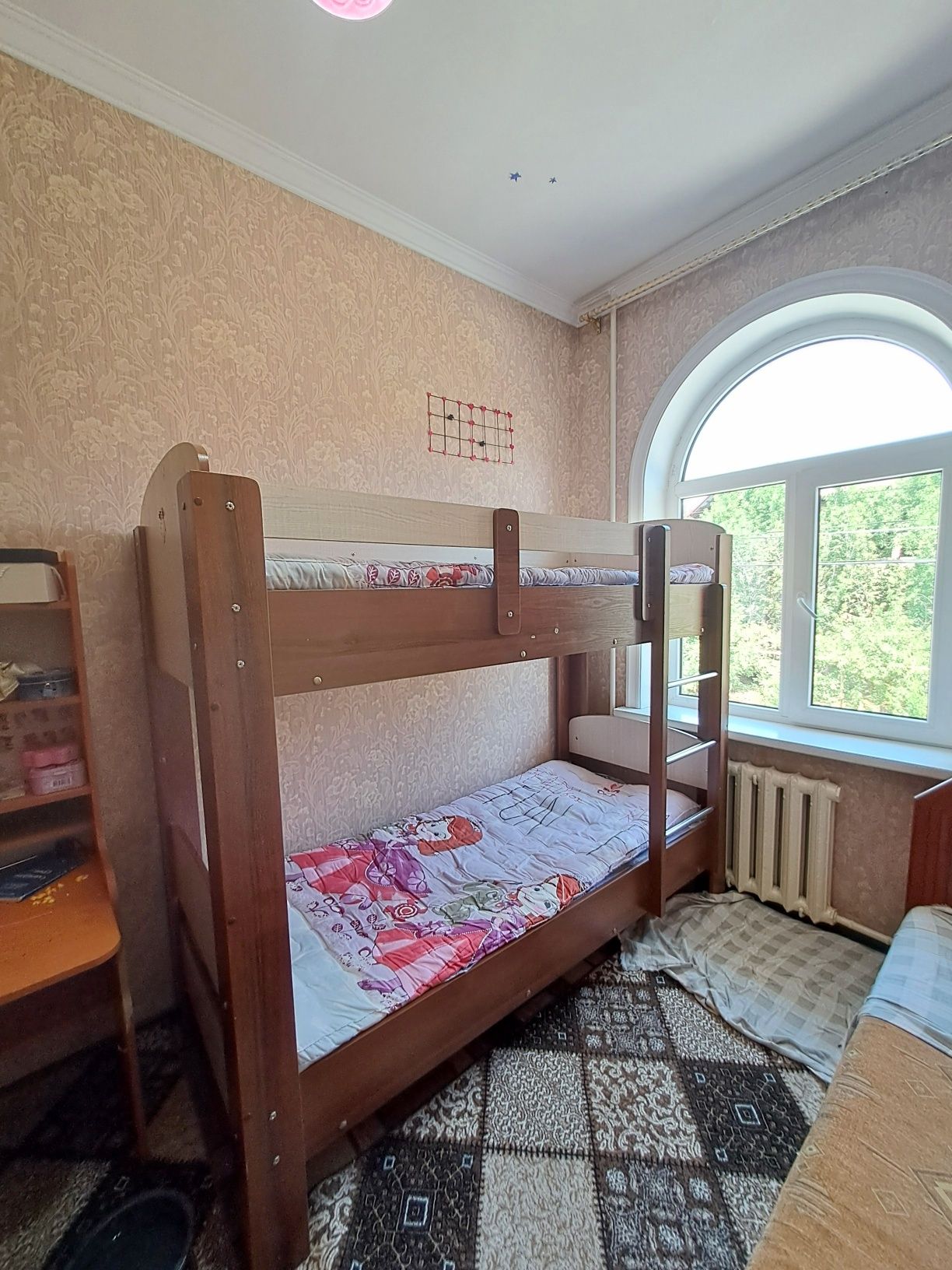 Двухярусная кровать