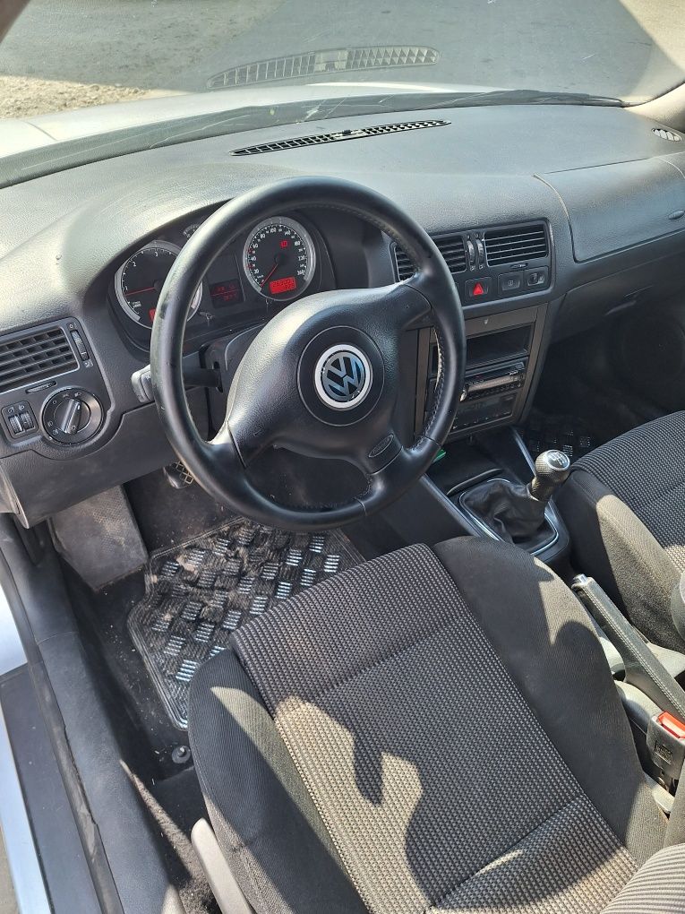 Vând Golf 4 1.9 ARL